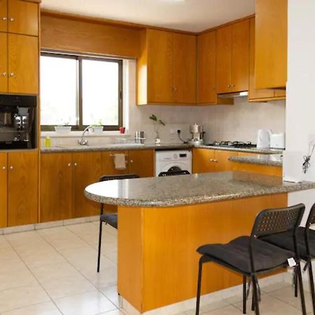 Guest Apartments Limassol Luaran gambar