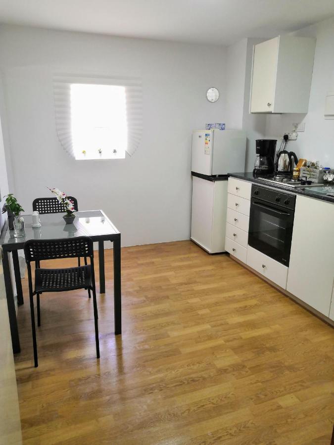 Guest Apartments Limassol Luaran gambar